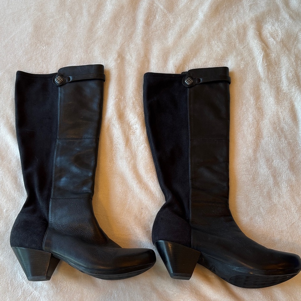 Dankso Black Leather Knee-High Boots